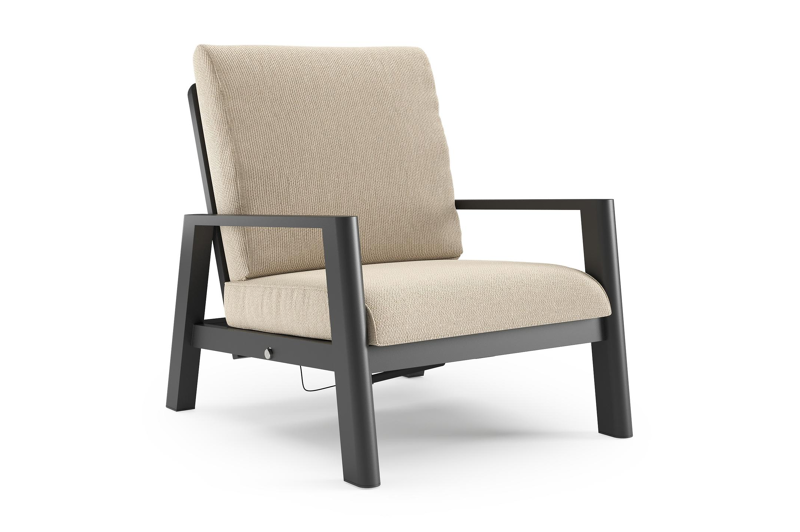 Fauteuil de jardin Cirello en aluminium noir et coussins en all weather cosytica althea chalk