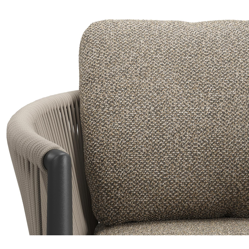 Organo tuinstoel in zwart aluminium en zwart verticaal geweven ronde rope met stoelkussen in All Weather Cosytica Madagascar Burch