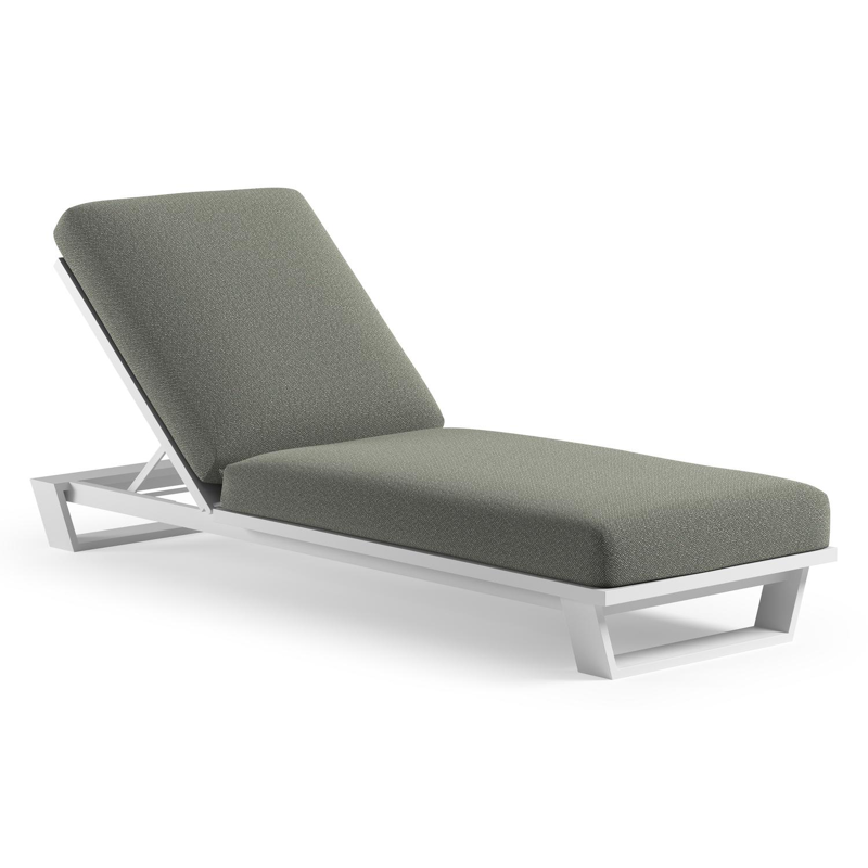 Pagino verstelbaar ligbed in wit aluminium met savane leaf all weather Sunbrella® luxe kussen