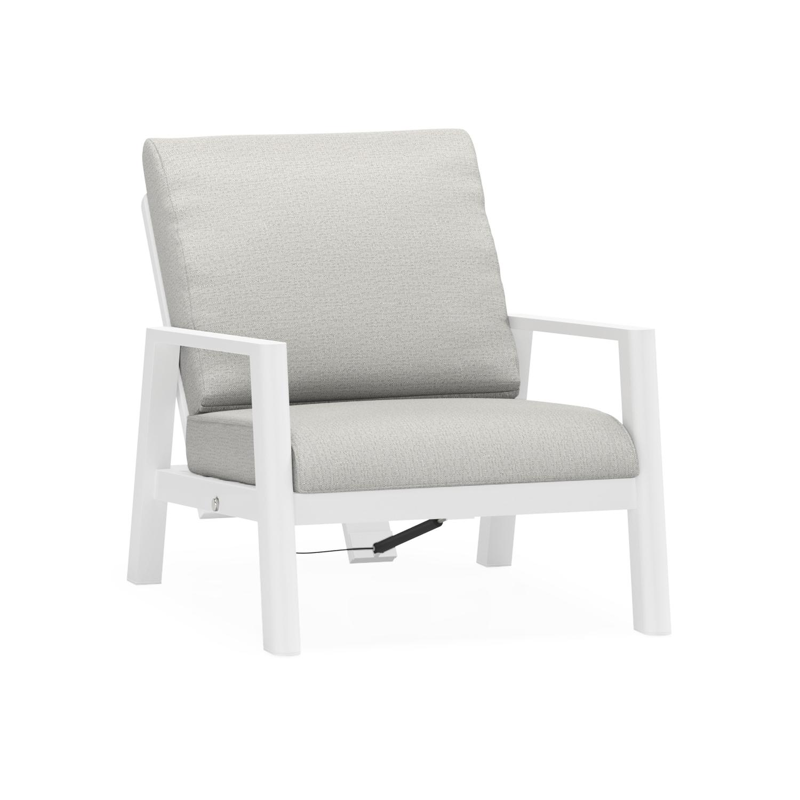 Cirello loungestoel 1-zit in wit aluminium met savane nimbus all weather sunbrella® luxe kussen