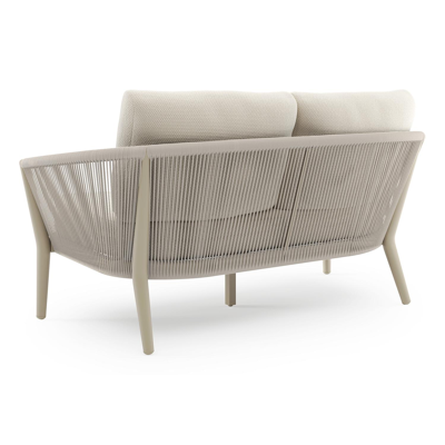 Orso loungebank in beige aluminium en beige verticaal geweven ronde rope met Althea Off White all weather cosytica kussen