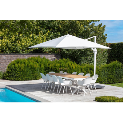 Avola zweefparasol met tiltfunctie in wit aluminium met wit polyester parasoldoek - L1: 300 x L2: 300 cm (met voet)