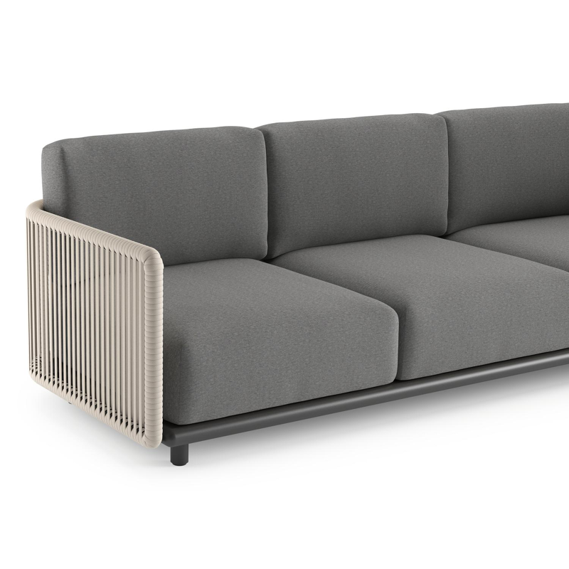 Organo loungehoek in zwart aluminium en beige verticaal geweven luxe vlakke rope met heritage slate all weather Sunbrella® luxe kussen