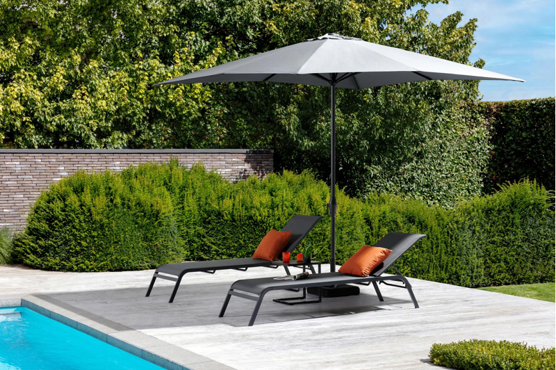 Viola staanparasol in zwart aluminium met grijs weather+ softtouch parasoldoek - L1 300 x L2 300 cm (zonder voet)