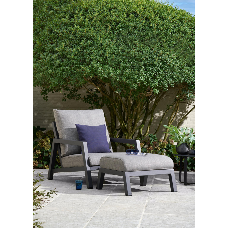 Cirello poef in zwart aluminium met chartres pewter all weather sunbrella® luxe kussen