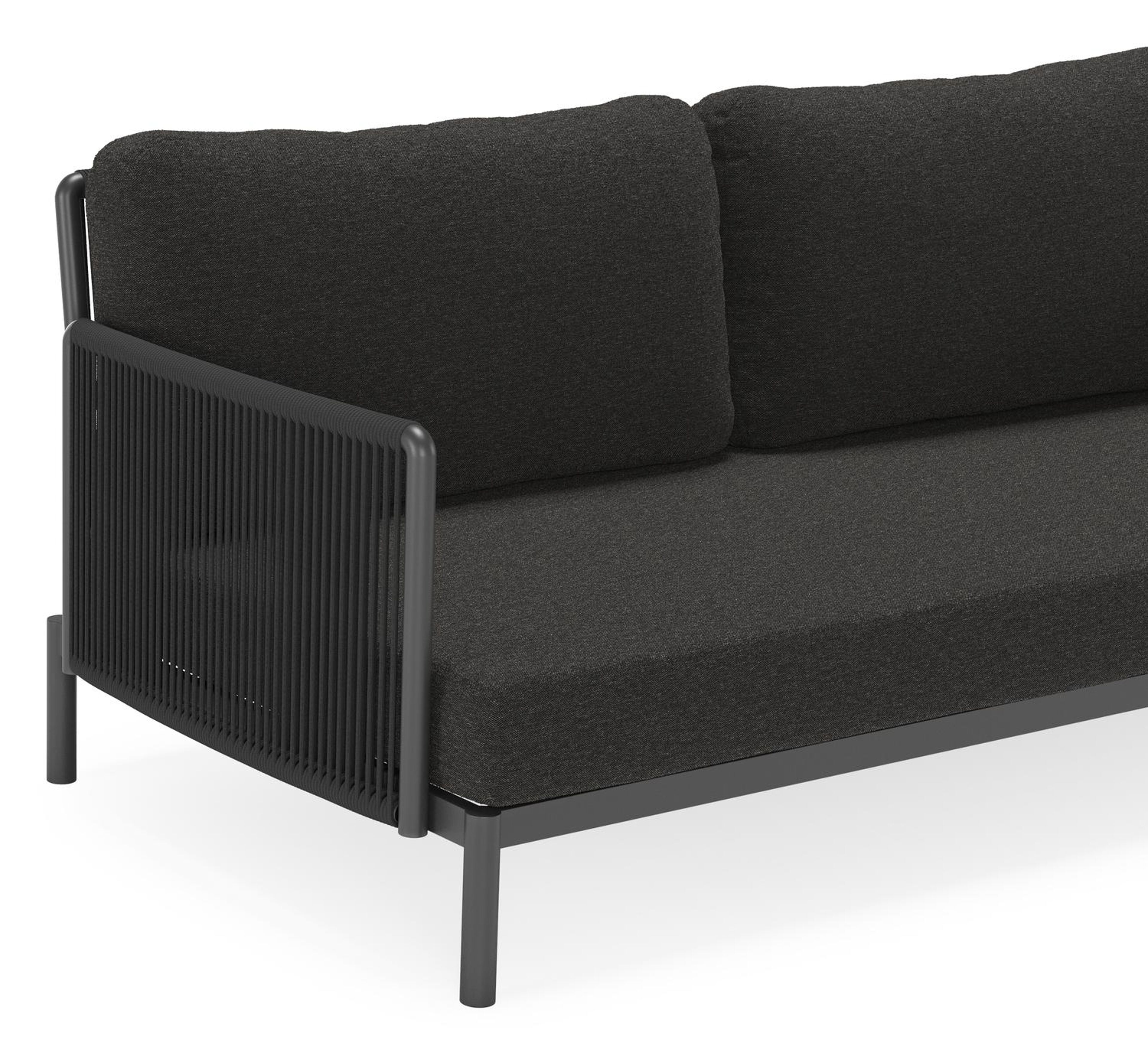 Amarante loungeset in zwart aluminium en zwart verticaal geweven ronde rope met zwart Weather+ Softtouch kussen