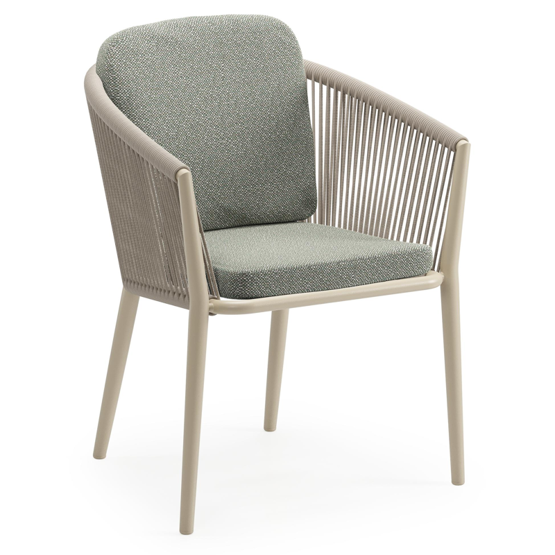 Orso tuinstoel in beige aluminium en beige verticaal geweven ronde rope met luxe zitkussen in All Weather Sunbrella® Luxe Savane Leaf