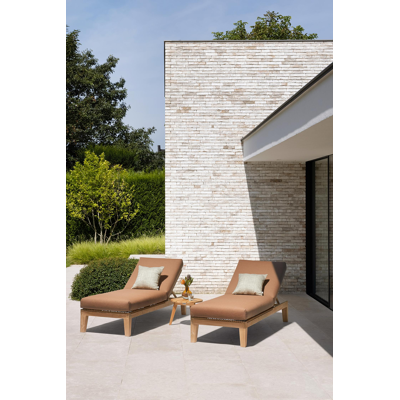 Chaise longue réglable Cosito en naturel teck et noir résine tressée met archi lead all weather sunbrella® luxe coussin