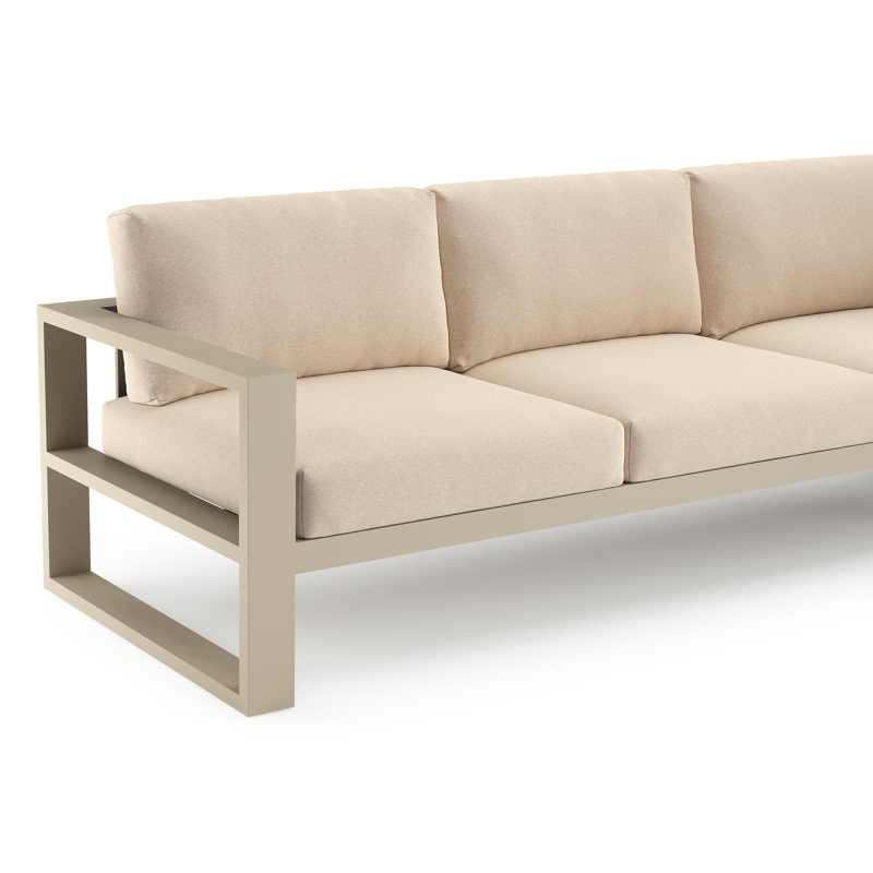 Verato loungehoek in beige aluminium met heritage papyrus all weather sunbrella® luxe kussen