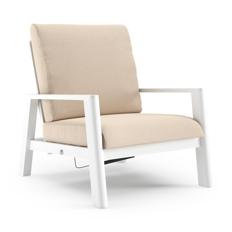 Cirello loungestoel in wit aluminium met heritage papyrus all weather sunbrella® luxe kussen