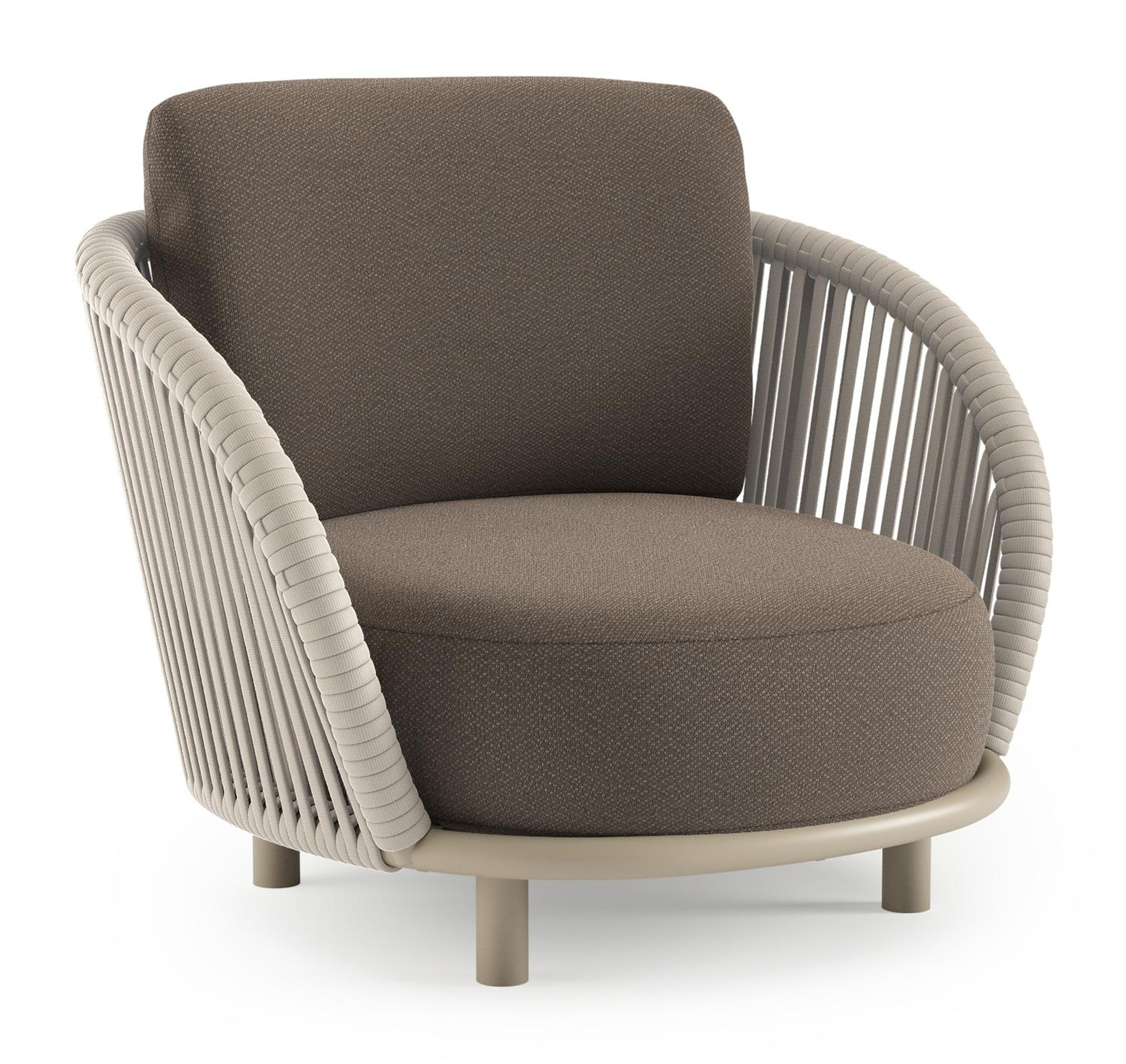 Lupino loungestoel in beige aluminium en beige verticaal geweven luxe vlakke brede rope met lopi coconut all weather sunbrella® luxe kussen