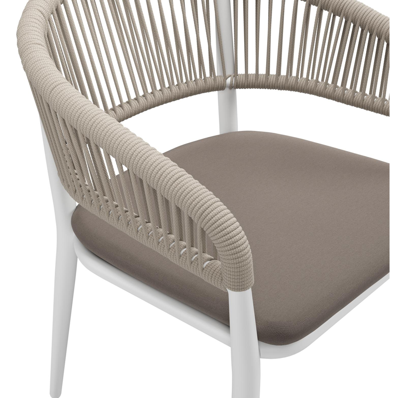 Tolfa stapelbare tuinstoel in wit aluminium en beige verticaal geweven ronde rope met stoelkussen in All Weather Sunbrella® Luxe Natte Nature Grey