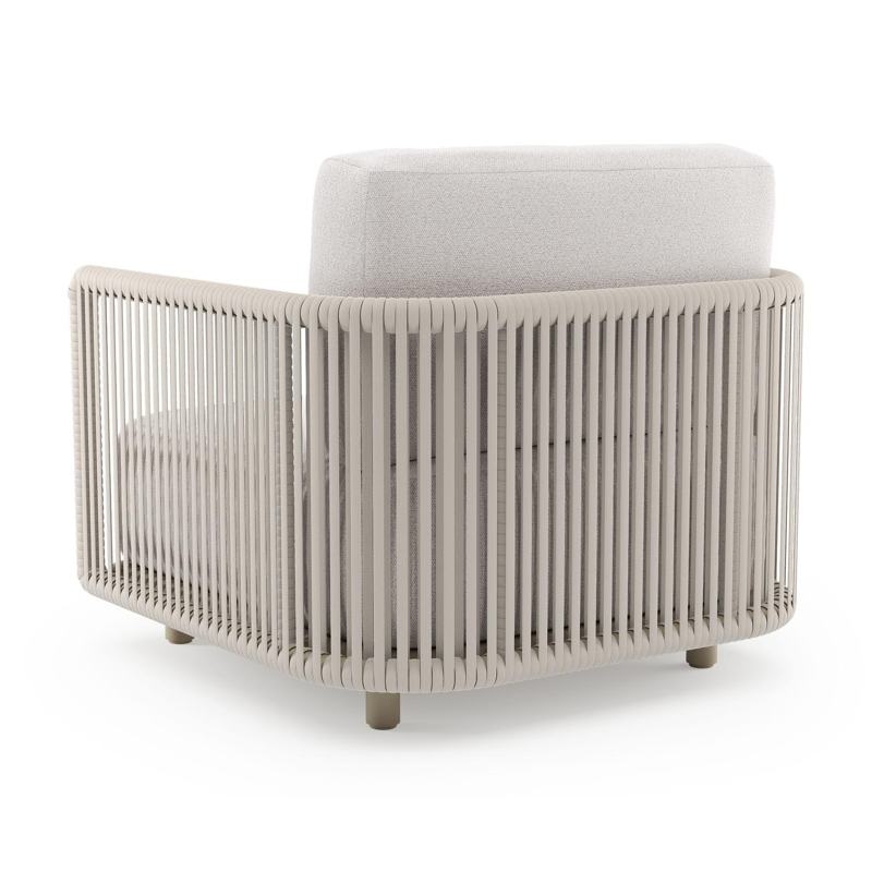 Organo loungestoel in beige aluminium en beige verticaal geweven luxe vlakke rope met ego eggshell all weather Solica kussen