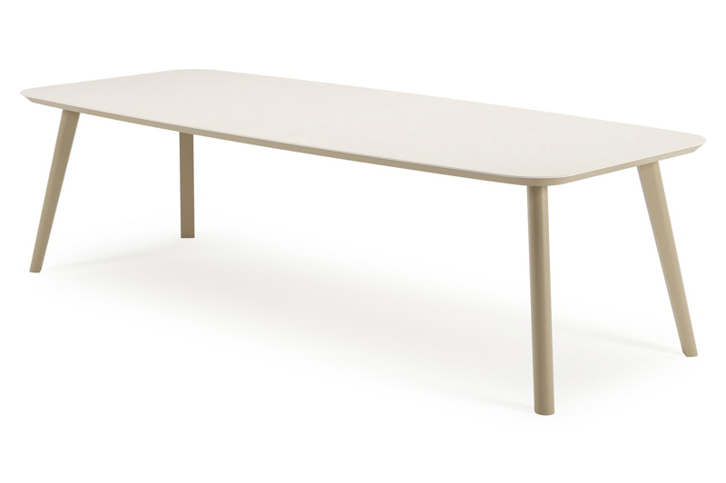 Mosa tuinset in beige aluminium en crema minerale sintered stone met 8 stapelbare Zamora tuinstoelen