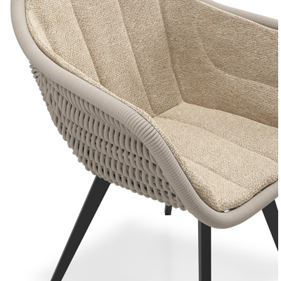 Pagino tuinstoel in zwart aluminium en beige verticaal geweven ronde rope met zitkussen in All Weather Cosytica Madagascar Oak