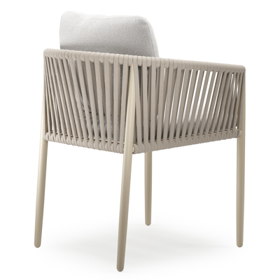 Organo tuinstoel in beige aluminium en beige verticaal geweven luxe vlakke rope met zitkussen in All Weather Solica Soul Optik