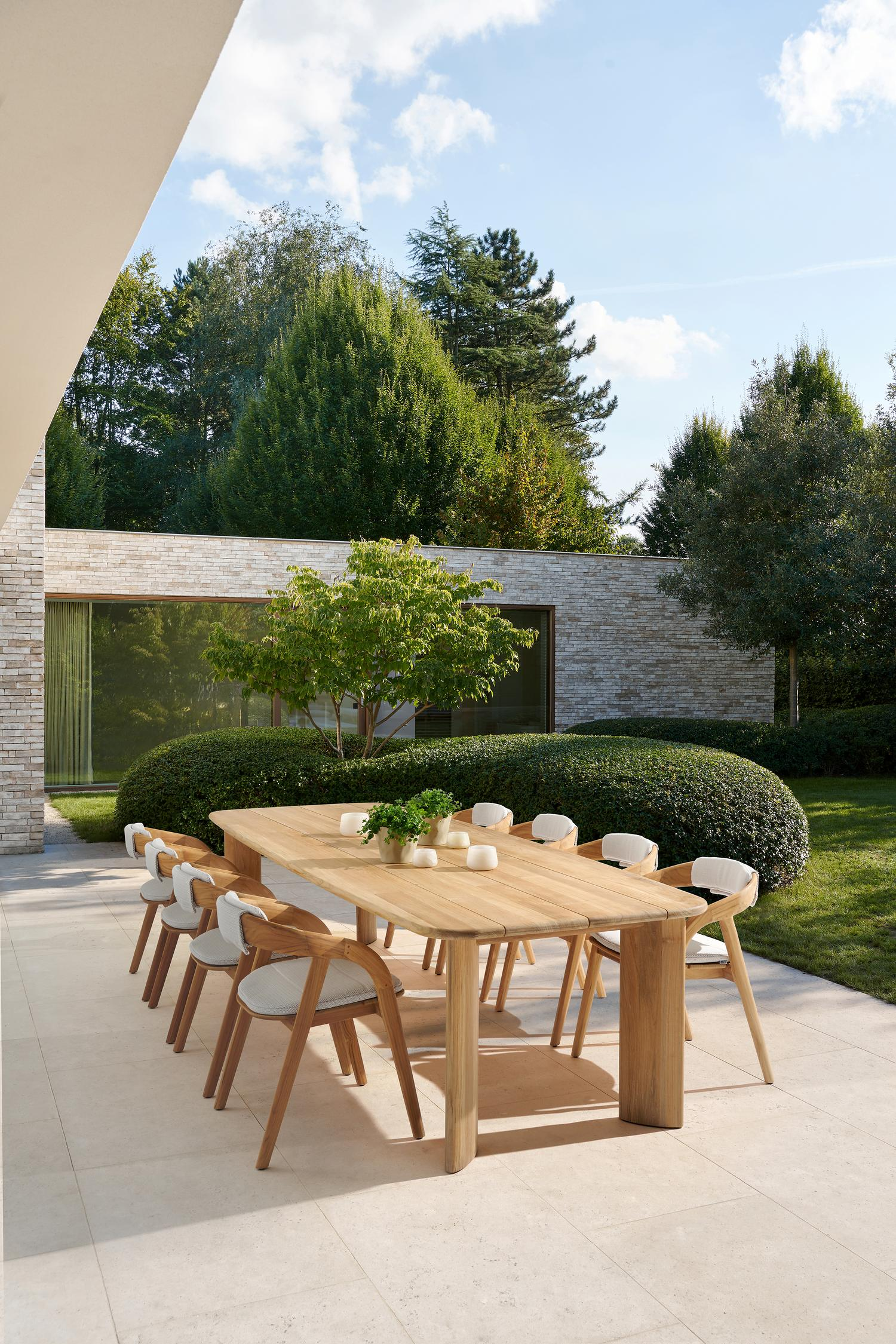 Table de jardin Gardo forme de bateau en teck - Lg. 315 x Lrg. 115 x Haut. 75 cm