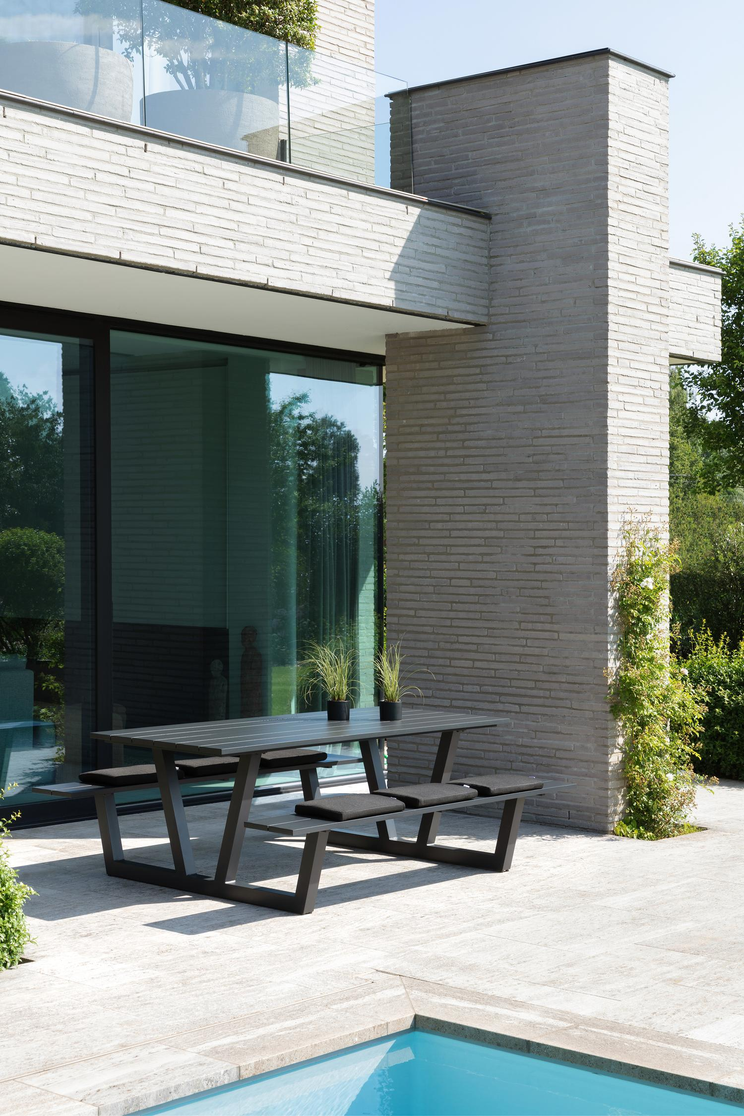 Felino picknicktafel in zwart aluminium - L 220 x B 176 x H 76 cm