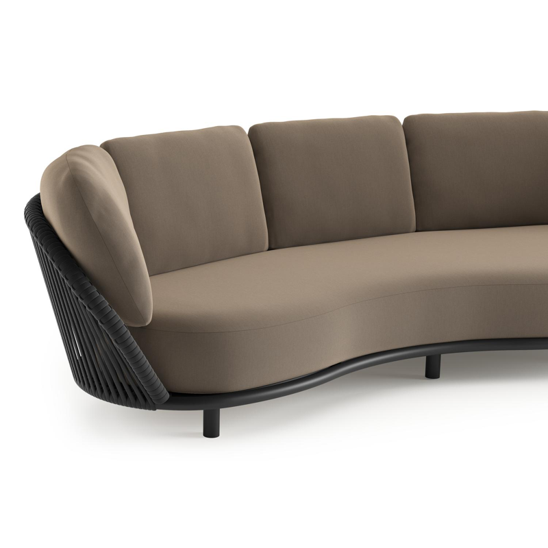 Lupino loungebank in zwart aluminium en zwart verticaal geweven luxe vlakke brede rope met natte heather grey all weather sunbrella® luxe kussen