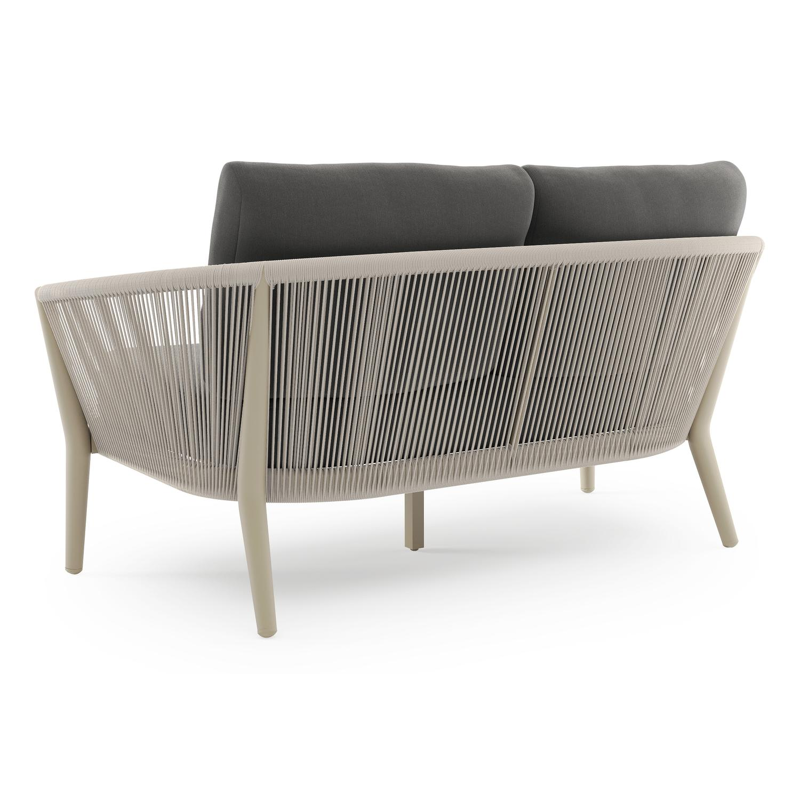 Orso loungebank in beige aluminium en beige verticaal geweven ronde rope met Natte Charcoal Chine all weather sunbrella® luxe kussen