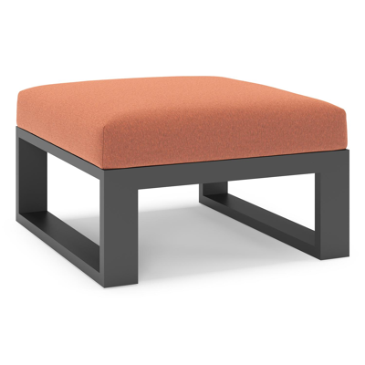 Verato poef in zwart aluminium met heritage rust all weather sunbrella® luxe kussen