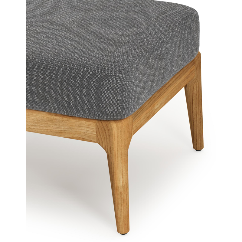 Orso poef in teak met Savane Tornado all weather sunbrella® luxe kussen