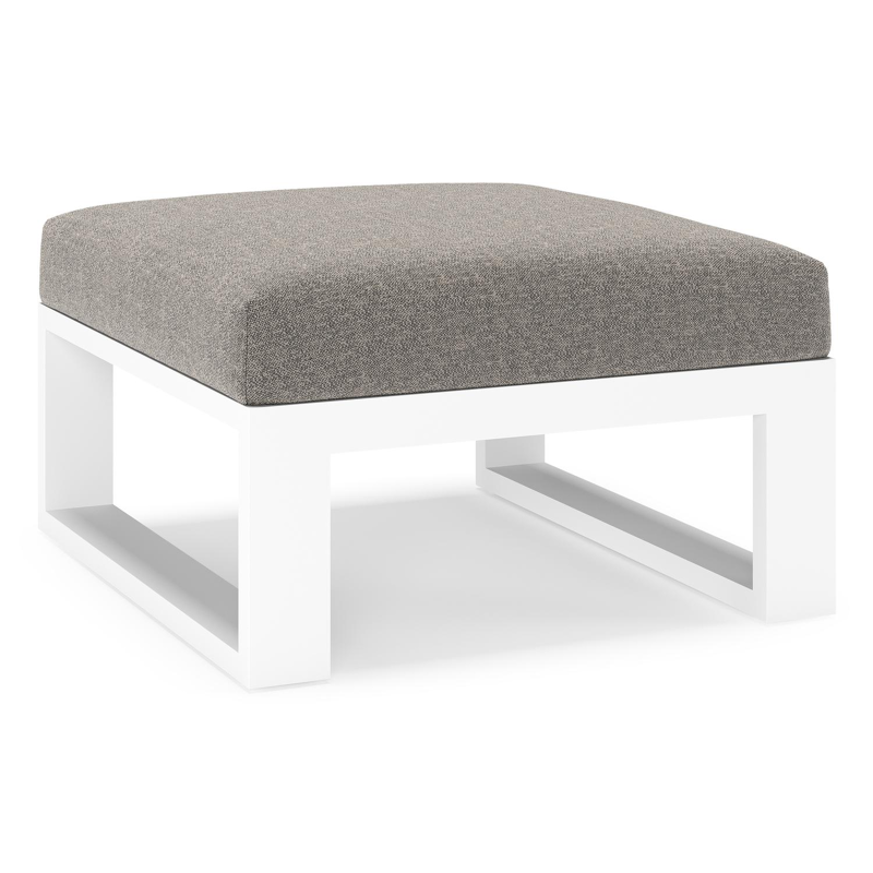 Verato poef in wit aluminium met chartres drizzle all weather sunbrella® luxe kussen