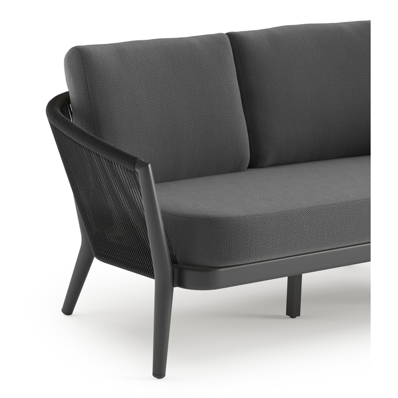 Orso loungebank in zwart aluminium en zwart verticaal geweven ronde rope met Lopi Shadow all weather sunbrella® luxe kussen