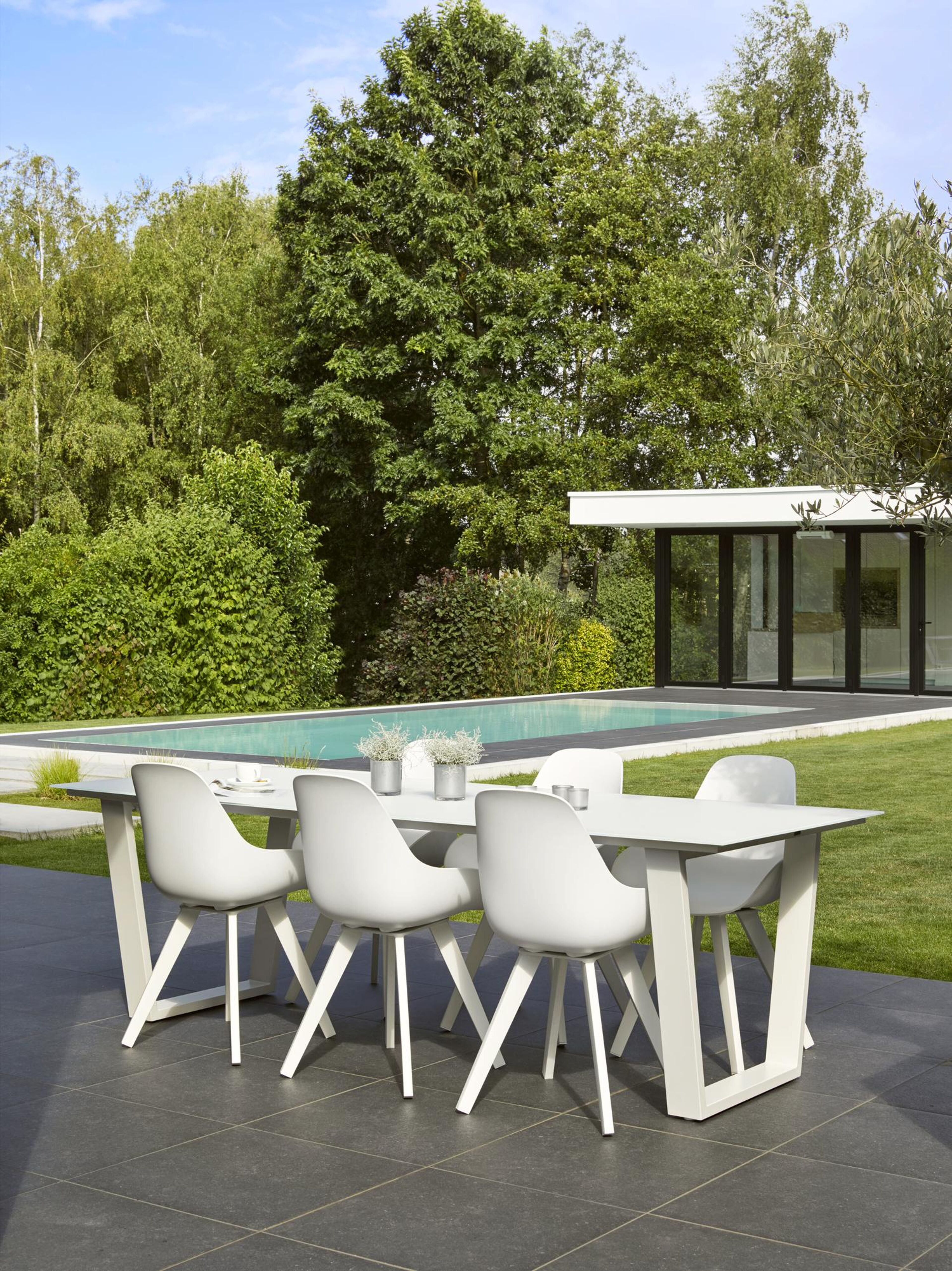 Mesa tuinstoel in wit aluminium en wit kunststof