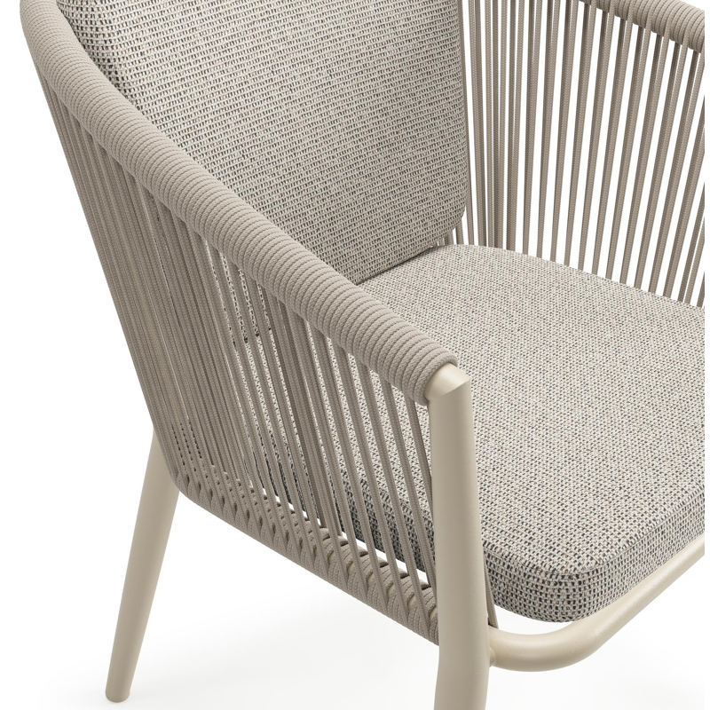 Orso tuinstoel in beige aluminium en beige verticaal geweven ronde rope met zitkussen in All Weather Solica Firenze Sand