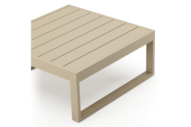 Caldela loungetafel in beige aluminium - L 70 x B 70 x H 31 cm