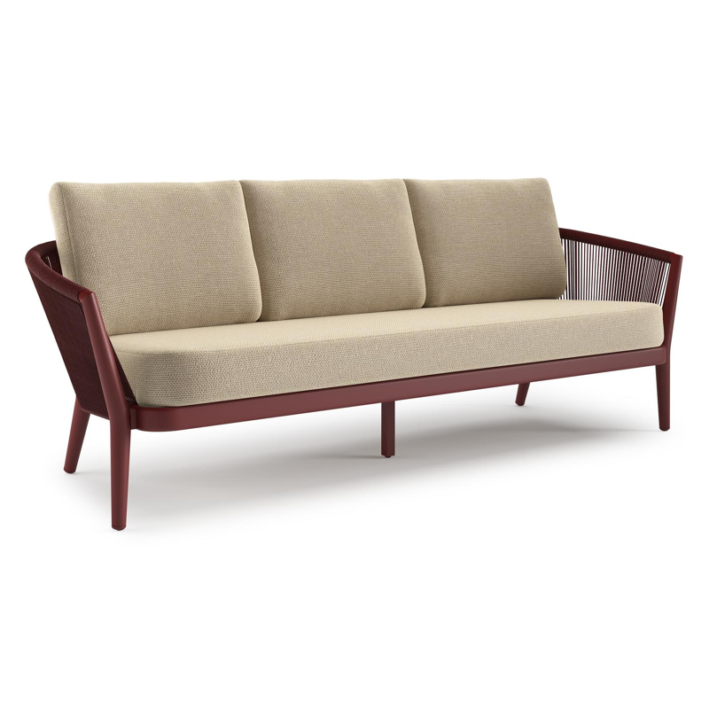 Orso loungebank in ruby aluminium en ruby verticaal geweven ronde rope met Althea Camel all weather cosytica kussen