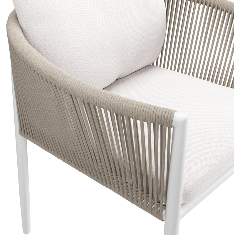 Organo tuinstoel in beige aluminium en beige verticaal geweven ronde rope met stoelkussen in All Weather Sunbrella® Luxe Savane Whisper