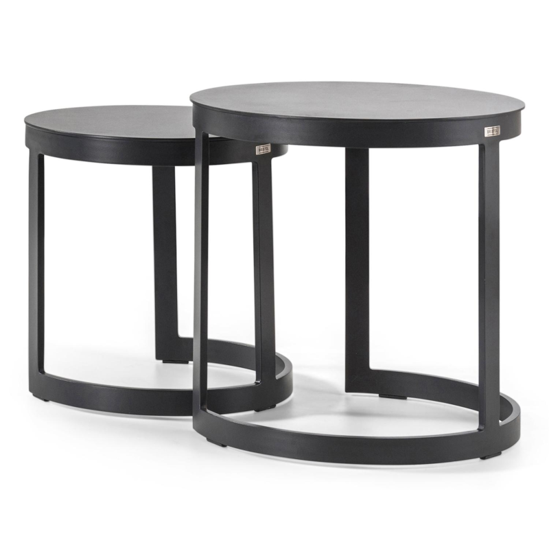 Tables d'appoint Enna en aluminium noir - table 1: Dia. 44 x H 46 cm, table 2: Dia. 52 x H 52 cm