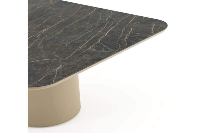 Amico low dining tuintafel afgerond vierkant in beige aluminium en volkeramiek Black Obsession - L 148 x B 148 x H 61 cm