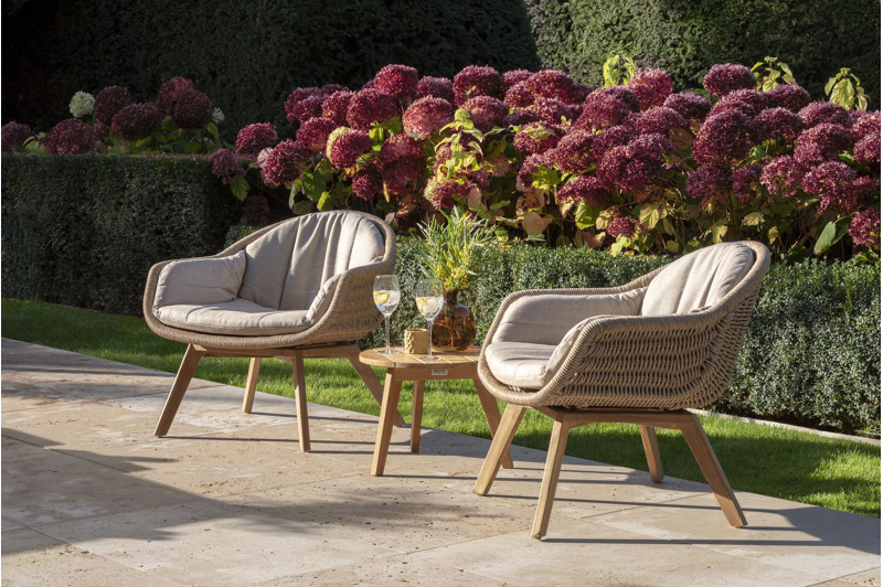 Coussin luxe de fauteuil de jardin Pagino  en all weather sunbrella® luxe savane coconut