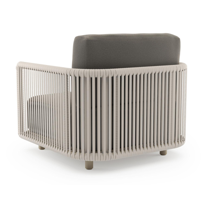 Fauteuil de jardin Organo en aluminium beige et corde luxe plate tissée verticalement beige et coussin en all weather Sunbrella® luxe natte dark taupe