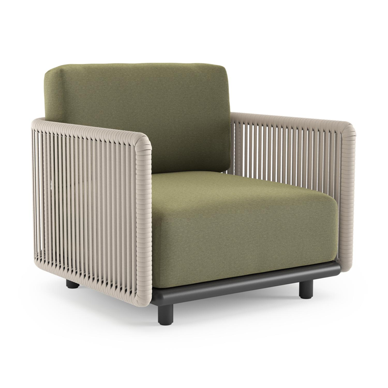 Fauteuil de jardin Organo en aluminium noir et corde luxe plate tissée verticalement beige et coussin en all weather Sunbrella® luxe heritage leaf