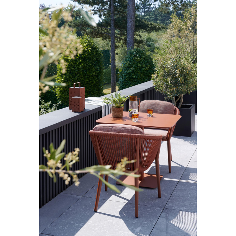 Fano inklapbare tuintafel afgerond vierkant in ruby aluminium - L 80 x B 80 x H 73 cm