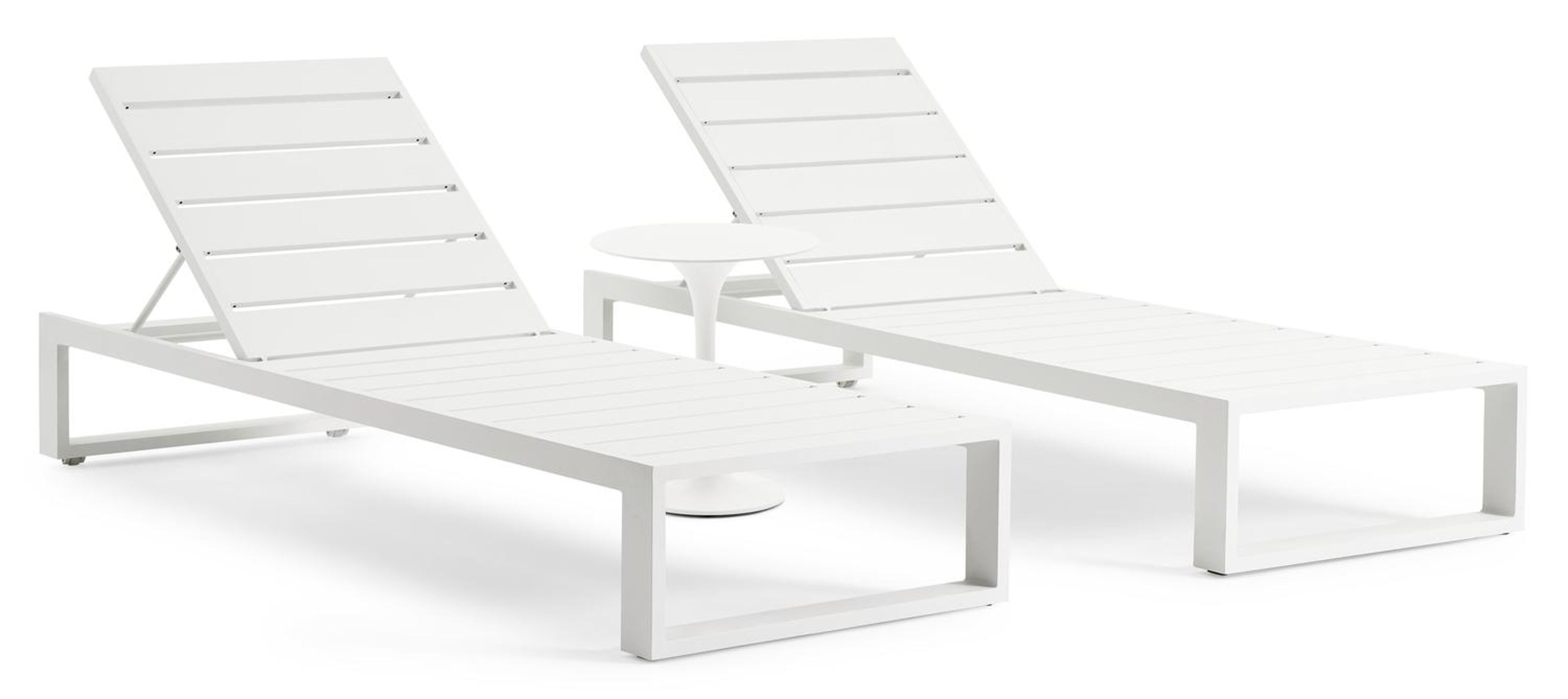 Set van 2 verstelbare Verato ligbedden in wit aluminium met wit aluminium bijzettafel