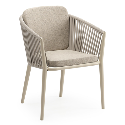 Orso tuinstoel in beige aluminium en beige verticaal geweven vlakke rope met Marbella Beige All Weather Cosytica kussen