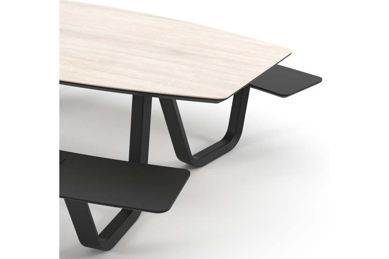 Table de pique-nique Forno forme de bateau en aluminium noir et céramique pleine Travertino Bianco - Lg. 240 x Lrg. 181 x Haut. 72 cm