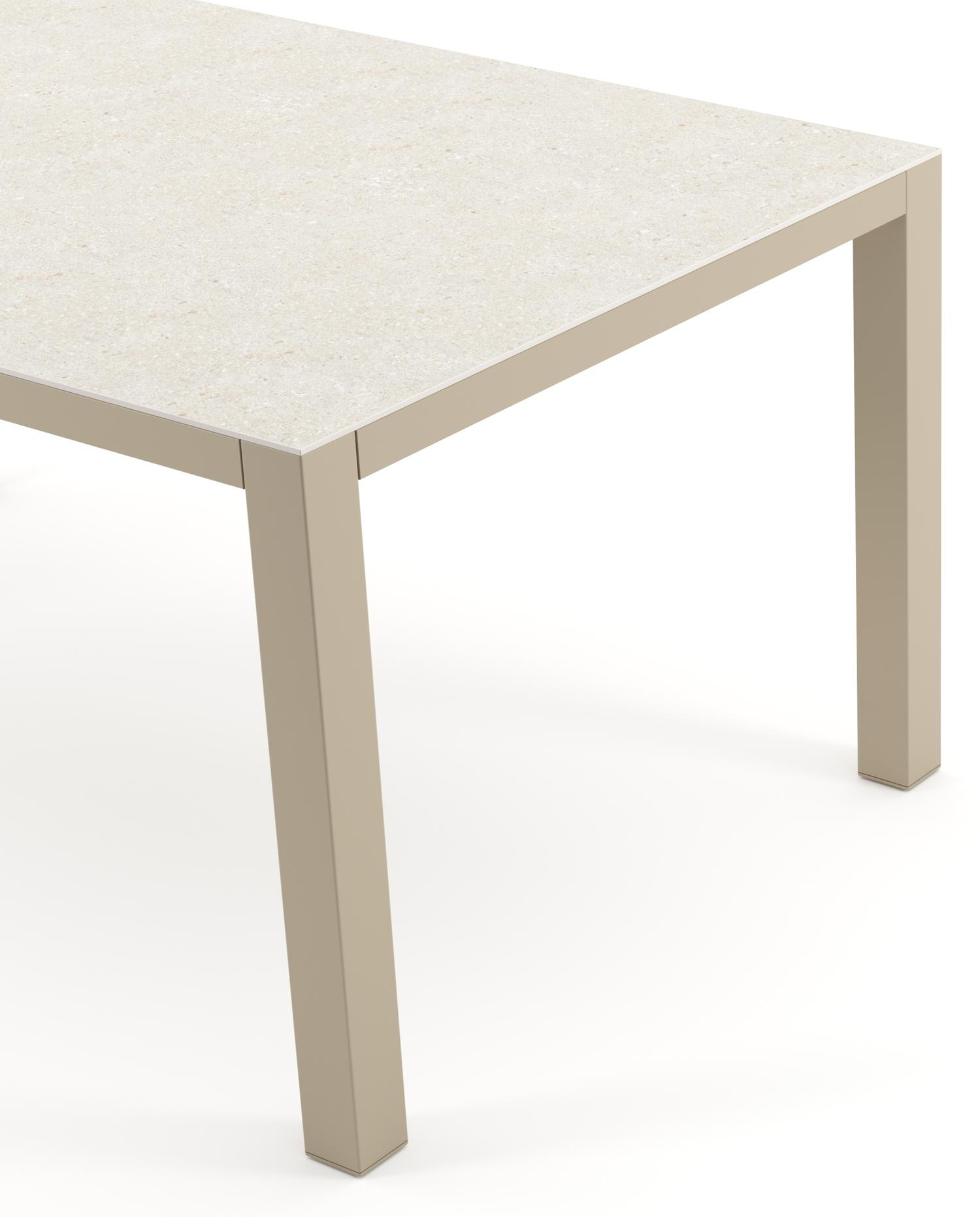 Como tuintafel rechthoekig in beige aluminium en volkeramiek Shilin - L 160 x B 100 x H 73 cm