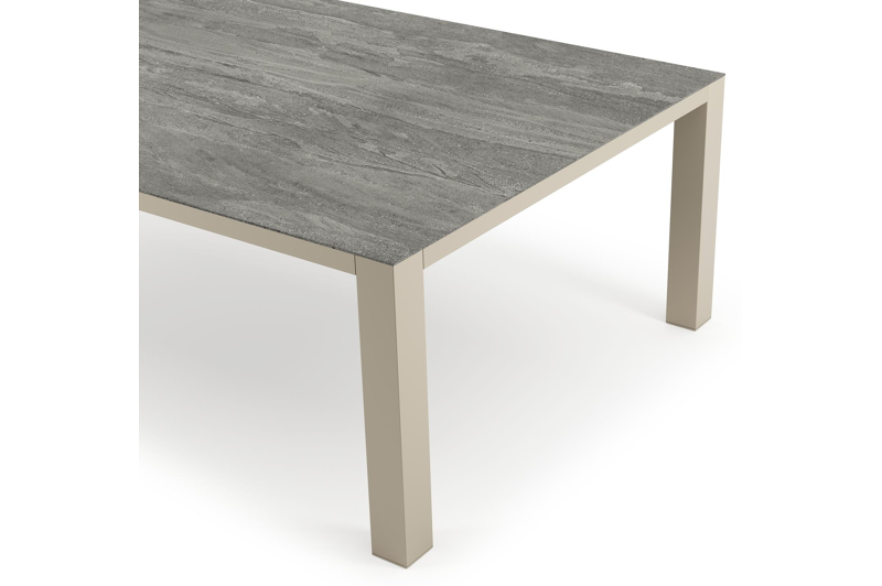 Nano XL tuintafel rechthoekig in beige aluminium en volkeramiek Aspen Grey - L 240 x B 148 x H 75 cm