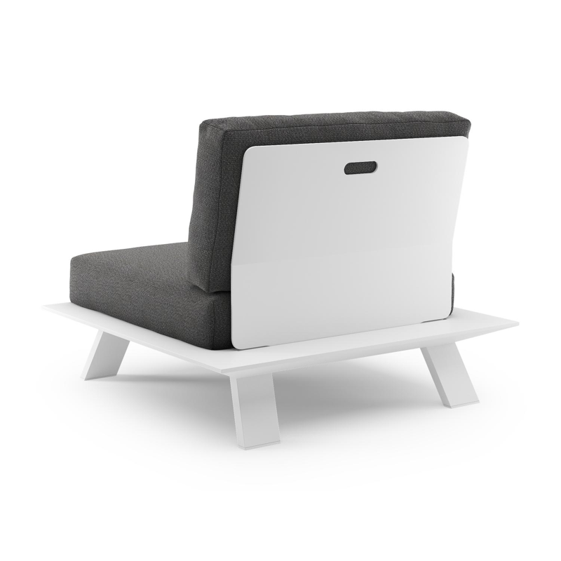 Cesano loungestoel in wit aluminium met savane tornado all weather Sunbrella® luxe kussen