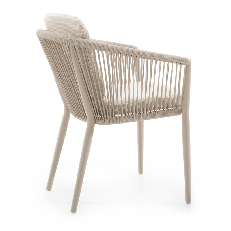 Orso stapelbare tuinstoel in beige aluminium en beige verticaal geweven ronde rope met kussen in All Weather Sunbrella® Luxe Slow Farafra