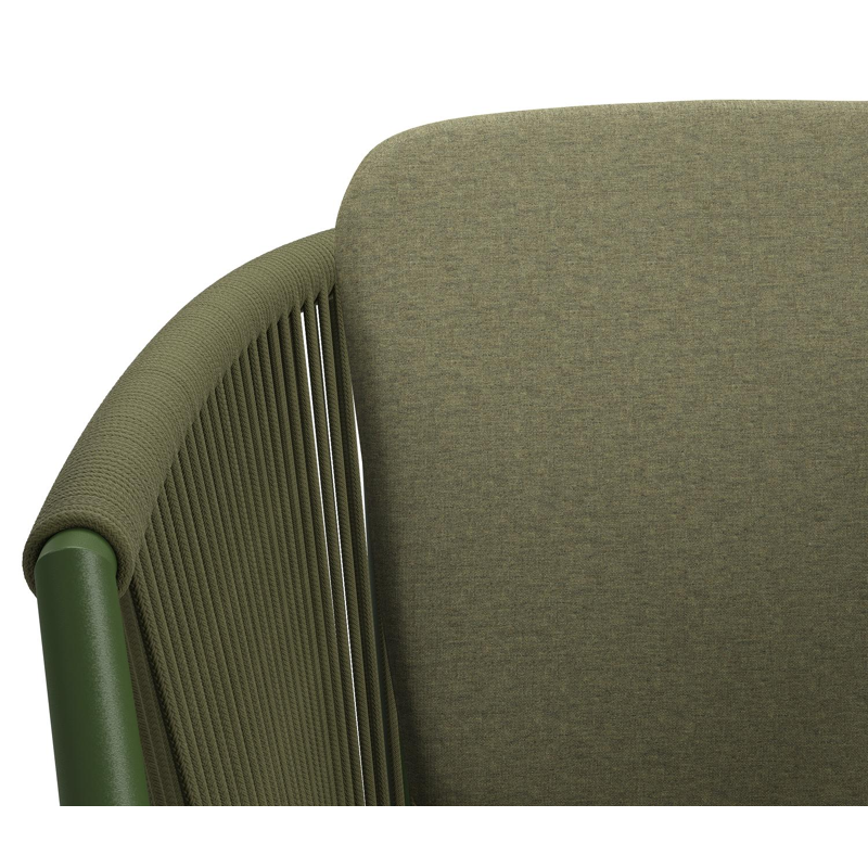 Orso stapelbare tuinstoel in groen aluminium en groen verticaal geweven ronde rope met kussen in All Weather Sunbrella® Luxe Heritage Leaf