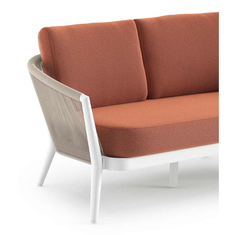 Orso loungebank in wit aluminium en beige verticaal geweven ronde rope met Heritage Rust all weather sunbrella® luxe kussen