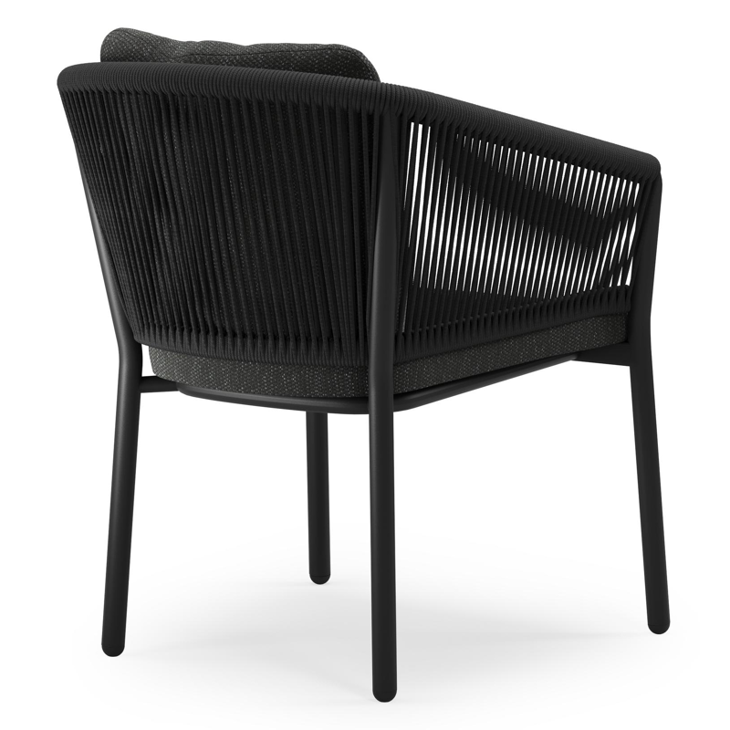 Gerona tuinstoel in zwart aluminium en zwart verticaal geweven ronde rope met kussen in Sky Black Weather+ Softtouch 