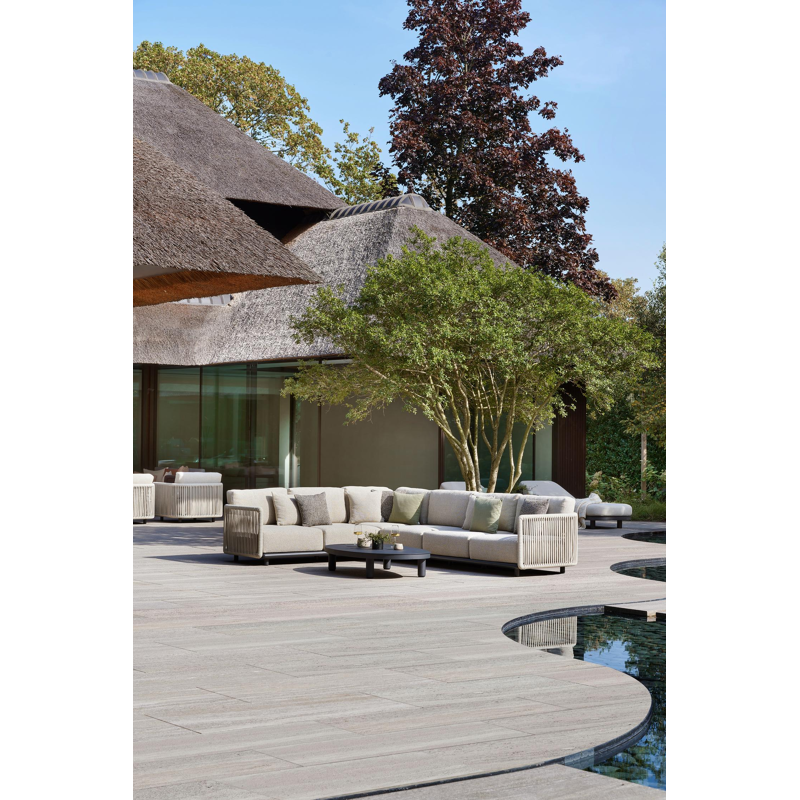 Organo loungehoek in zwart aluminium en beige verticaal geweven luxe vlakke rope met heritage rust all weather Sunbrella® luxe kussen